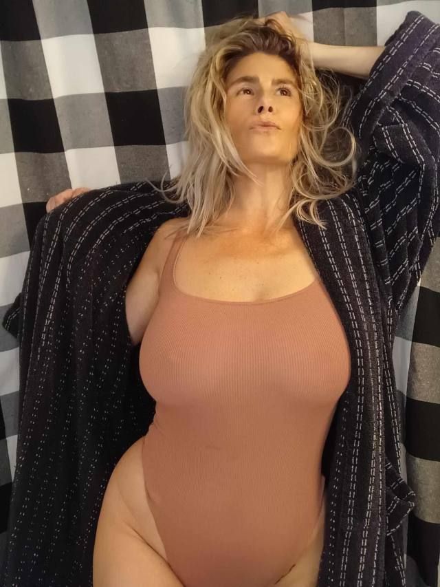 NO PAYMENT REQUIRED-SEXY SINGLE MOM FOR MEET AND FUCK AS LONG AS YOU KNOW HOW TO USE YOUR DICK 🍑🍑💦💦 - Image 2