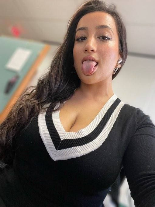 NEED A SWEET WOMAN WITH CLEAN PUSSY AND TITS💋420 FRIENDLY 💝… THEN YOU’RE AT THE RIGHT PLACE,  I’M HELEN - Image 3